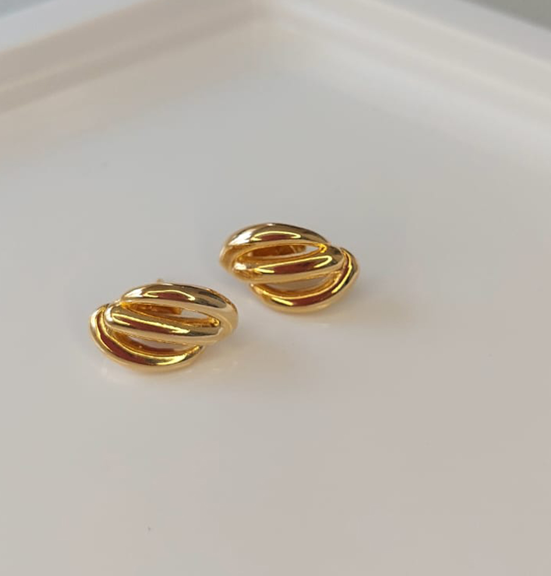 Brinco Banho Ouro 18K - elo infinito orgânico