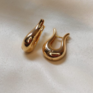 Brinco argola lisa curva (harpa)