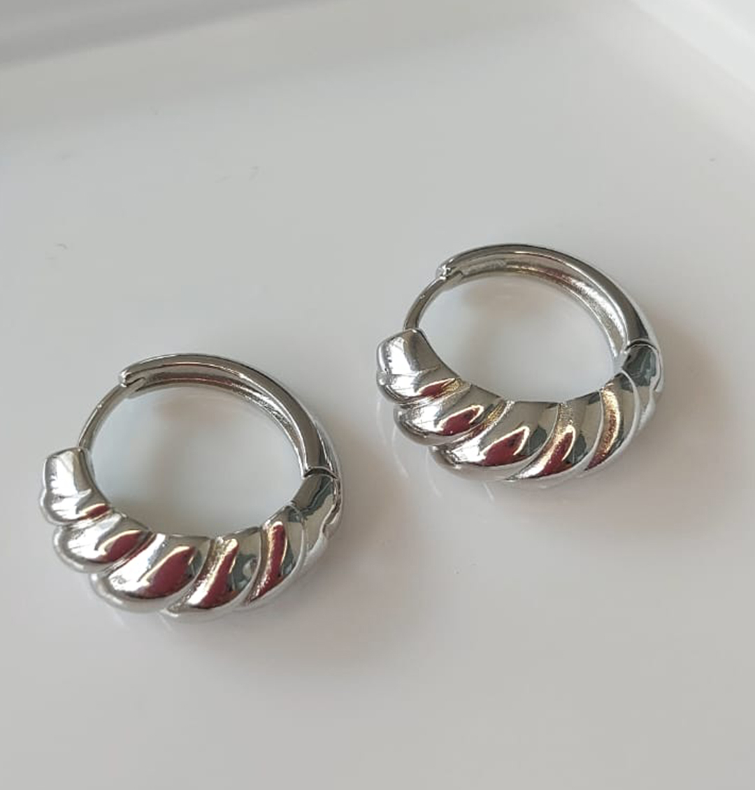 Brinco Banho Ródio Click Croassant