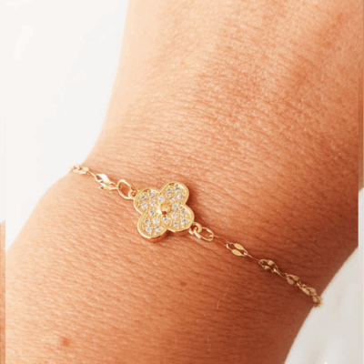 Pulseira Trevo Cravejado com Zircônia - Aço Dourado